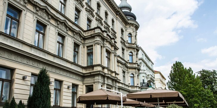Luxusní 5* odpočinek v centru Prahy: historický hotel se snídaněmi i večeří a wellness