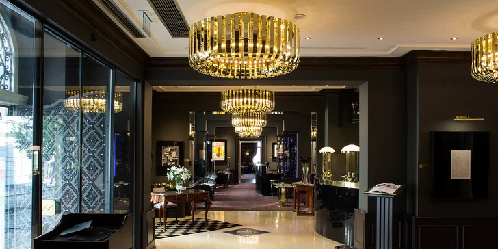 Luxusní 5* odpočinek v centru Prahy: historický hotel s wellness a snídaněmi i večeří