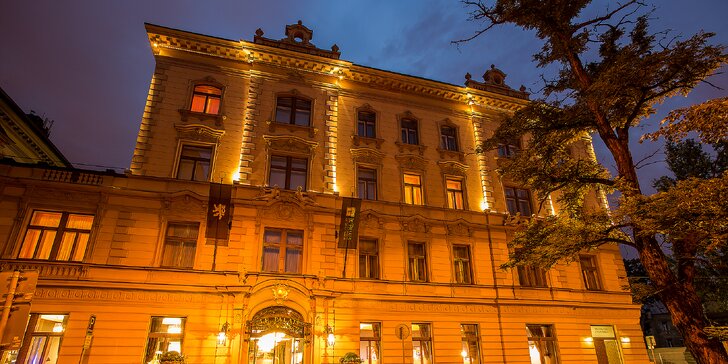 Luxusní 5* odpočinek v centru Prahy: historický hotel, wellness a snídaně