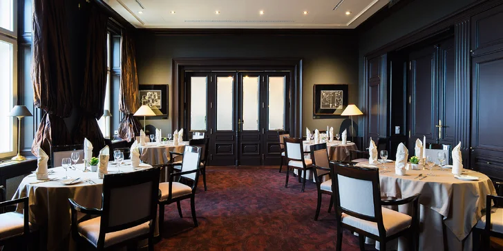Luxusní 5* odpočinek v centru Prahy: historický hotel, wellness a snídaně