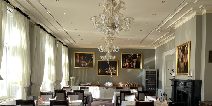 Luxusní 5* odpočinek v centru Prahy: historický hotel se snídaněmi i wellness