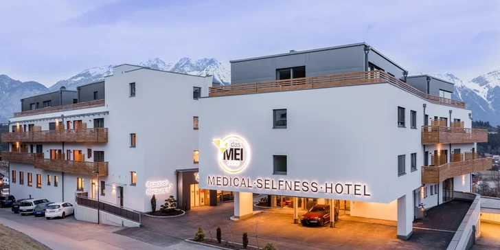 Nádherný a moderně vybavený hotel u Innsbrucku: neomezený wellness i možnost procedur, luxusní polopenze