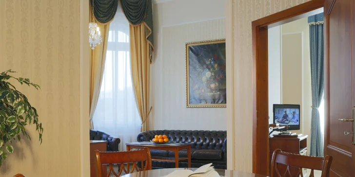 Pobyt ve 4* hotelu v Karlových Varech s neomezeným wellness, procedurami a snídaní či polopenzí
