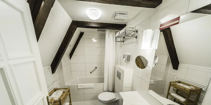 Až 8 dní v centru Prahy: 4* hotel u Vltavy, bohaté snídaně a památky