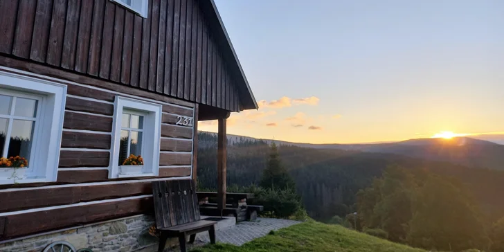 Aktivní dovolená na chalupě v Krkonoších: pro páry i rodiny, vč. polopenze