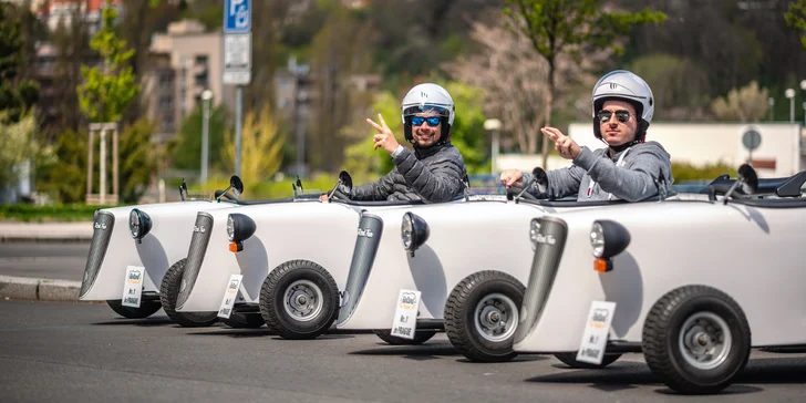 Velká jízda v malé káře: mini Hot Rod na 30–90 minut adrenalinového svezení uličkami Prahy