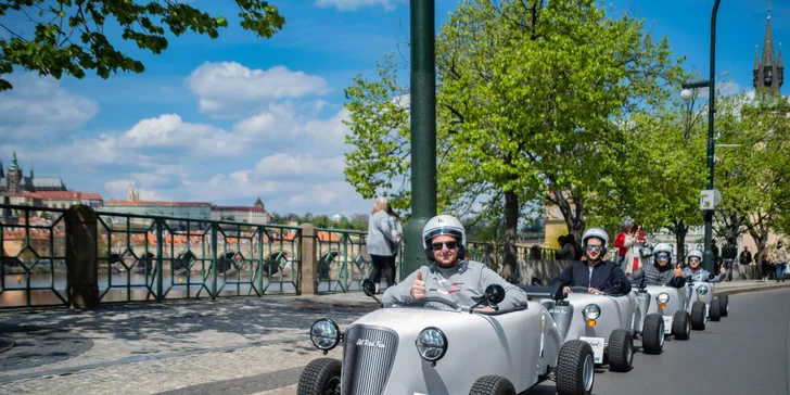 Velká jízda v malé káře: mini Hot Rod na 30–90 minut adrenalinového svezení uličkami Prahy