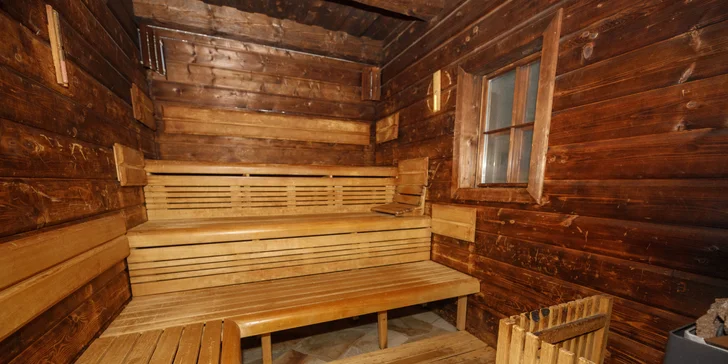 Relaxace vás čeká i v sauně – zkuste klasickou nebo třeba bylinkovou. 