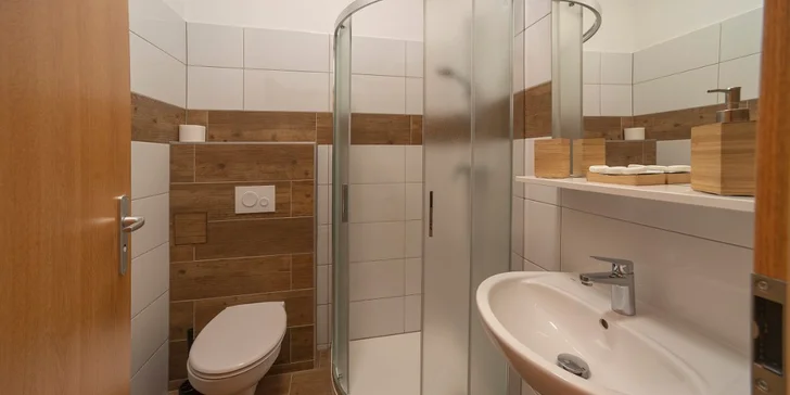Vlastní koupelna je samozřejmostí. 