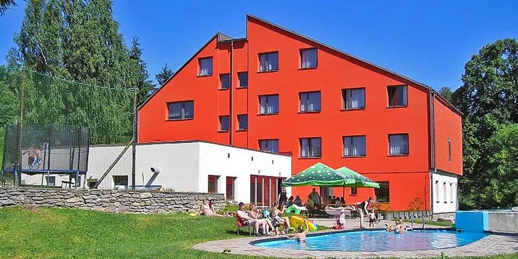 Turistika a relax pro dva v Hrubém Jeseníku: Polopenze i venkovní bazén