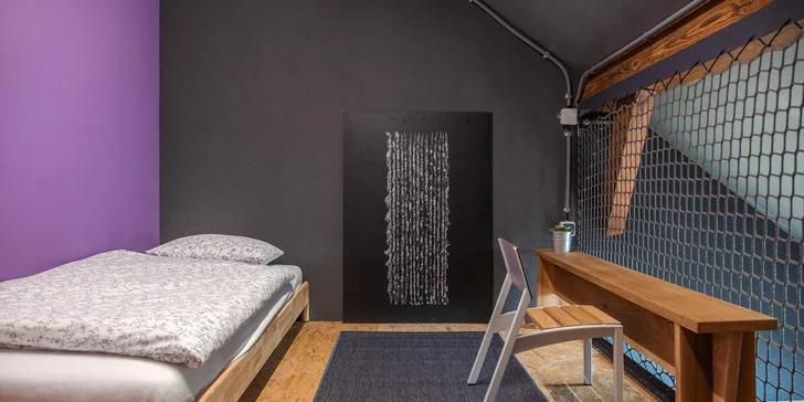 V apartmánu najdete celkem 4 lůžka –⁠⁠⁠⁠⁠⁠ manželskou postel a další dvě lůžka v patře.