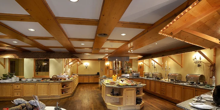 Na lyže do Švýcarska: 4* Silvretta Parkhotel se snídaní a wellness