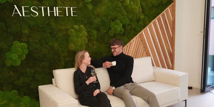 Udělejte něco jen pro sebe: permanentní make-up obočí a rtů