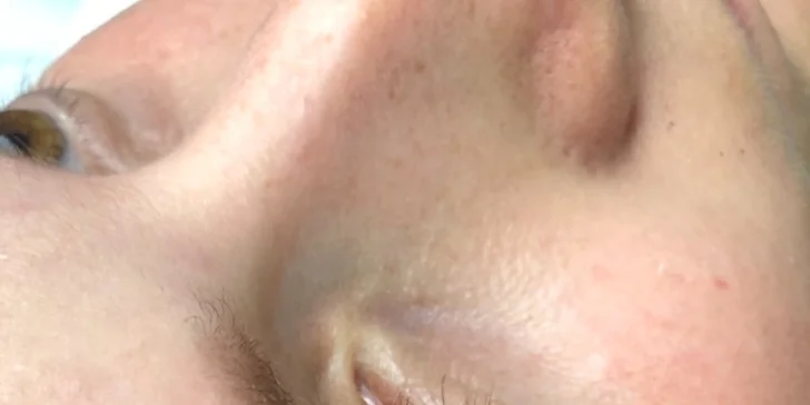 Udělejte něco jen pro sebe: permanentní make-up obočí a rtů