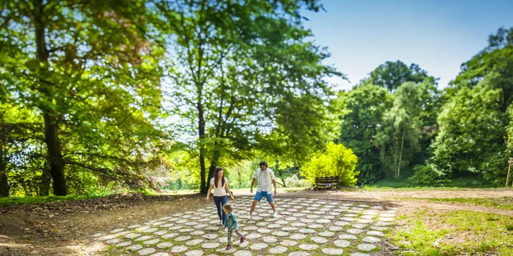 Zámecký pobyt: dobré jídlo, zámecký park s unikátním labyrintáriem i bazén