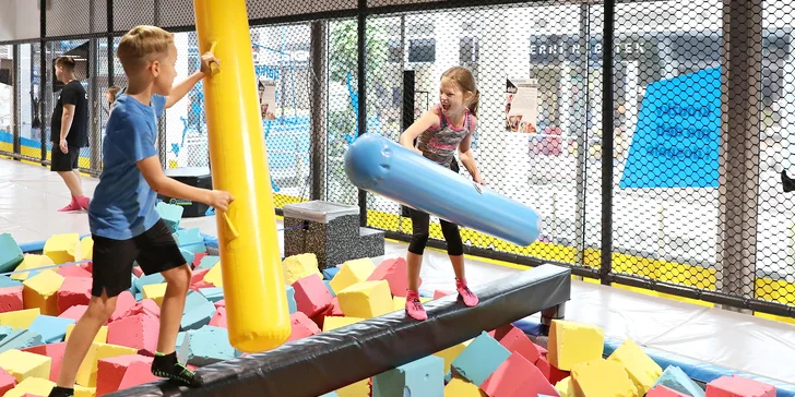 Jump Family Olomouc: hodina v trampolínovém centru se spoustou atrakcí