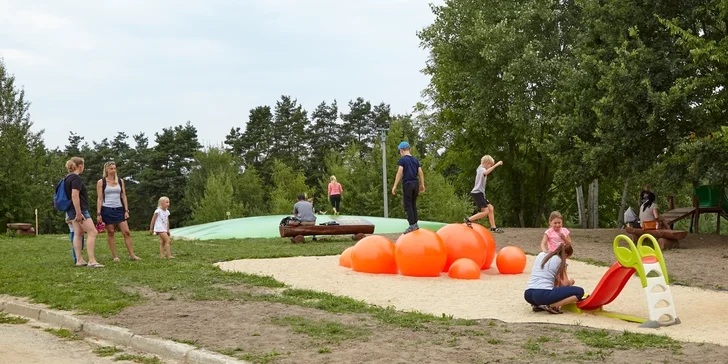 Zažijte život zvířat: pobyt v Safari Resortu se snídaní a Offroad Safari jízdou