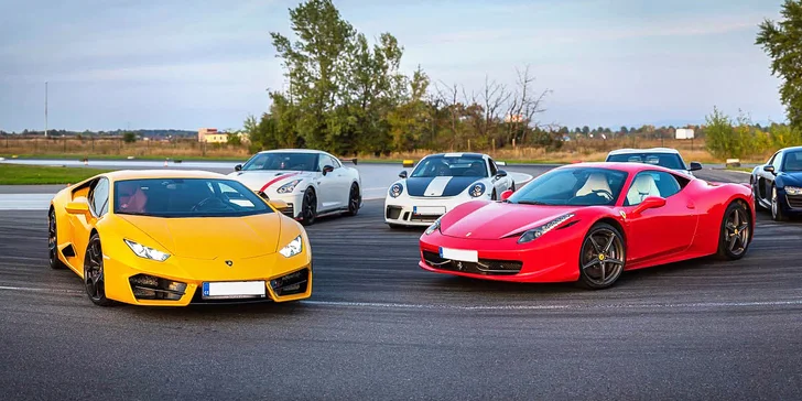 Jízda ve Ferrari, Lamborghini, Porsche, Nissanu či rally taxi Ford a závodní simulátor ve virtuální realitě