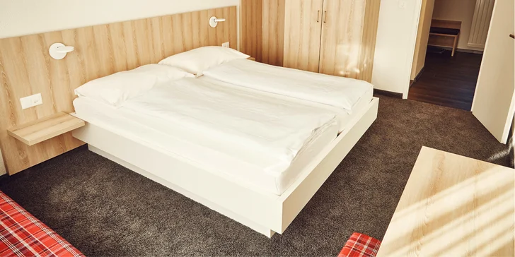 Aktivní dovolená ve švýcarském Davosu: moderní studia a apartmány, 1,5 km od ski lanovky Jakobshorn a Bünda