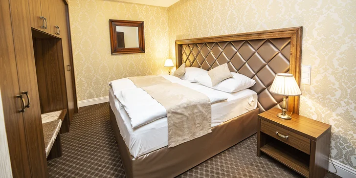 Pobyt ve 4* hotelu ve Varech: skvělé jídlo, masáž, wellness i vlastní kinosál