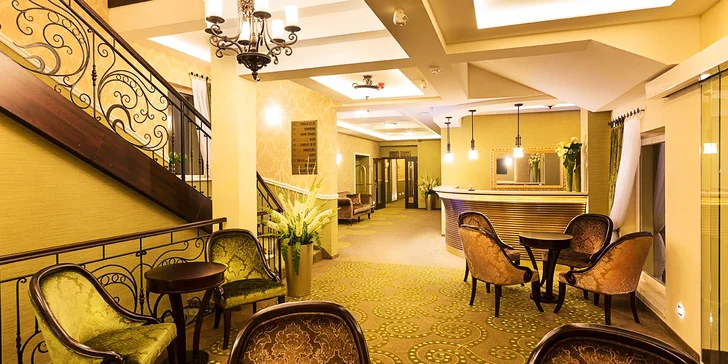 Pobyt ve 4* hotelu ve Varech: skvělé jídlo, masáž, wellness i vlastní kinosál