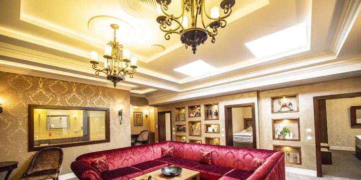 Pobyt ve 4* hotelu ve Varech: skvělé jídlo, masáž, wellness i vlastní kinosál
