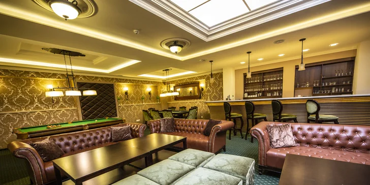 Pobyt ve 4* hotelu ve Varech: skvělé jídlo, masáž, wellness i vlastní kinosál