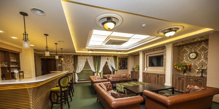 Pobyt ve 4* hotelu ve Varech: skvělé jídlo, masáž, wellness i vlastní kinosál