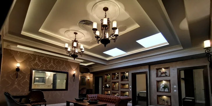 Užívejte si ve 4* hotelu ve Varech: skvělé jídlo, wellness i vlastní kinosál