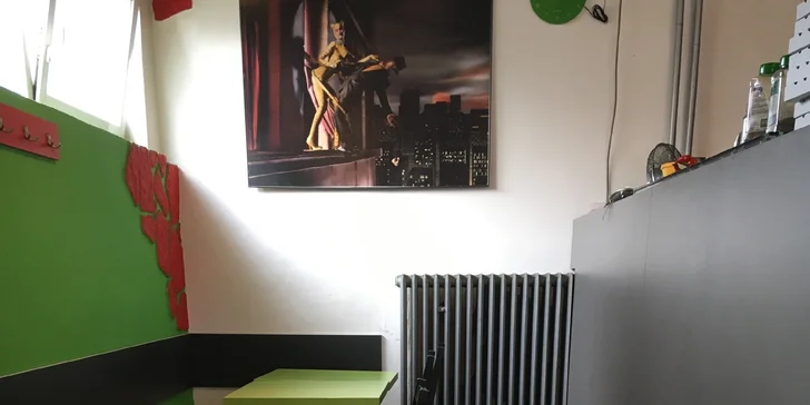 Pizza o průměru 32 cm včetně krabice na odnos s sebou