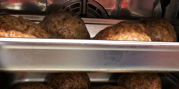 Balíčky domácích dobrot z farmy: jitrnice, tlačenka, paštika i jelita