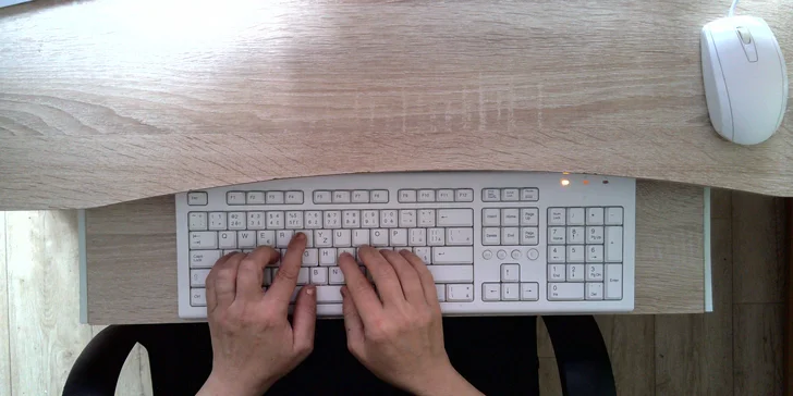 Psaní všemi deseti: 10 lekcí online kurzu pro úplné začátečníky