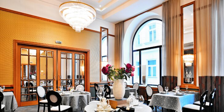 5chodové menu dle výběru pro dva v Grandhotelu Bohemia: konfitované kachní prso, pstruh i dort