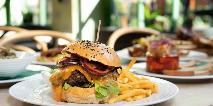 Komentovaná prohlídka znojemského pivovaru s degustací a třeba i posezení v restauraci či hospodě