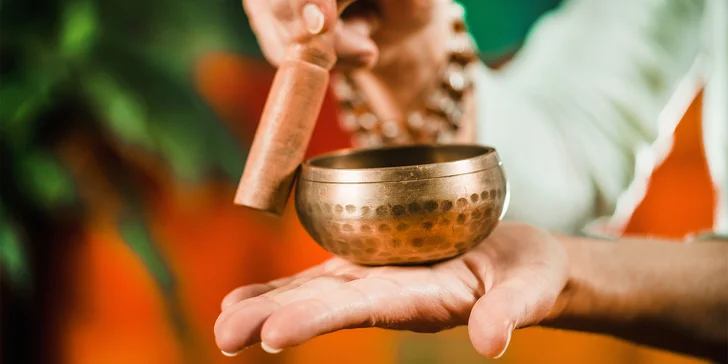 Uvolněte se: tlaková masáž těla, reflexní terapie chodidel a sound healing