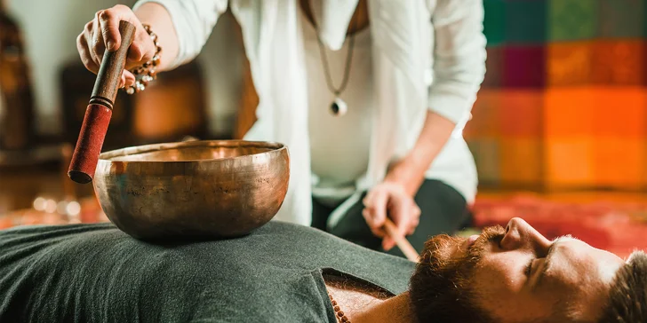 Uvolněte se: tlaková masáž těla, reflexní terapie chodidel a sound healing