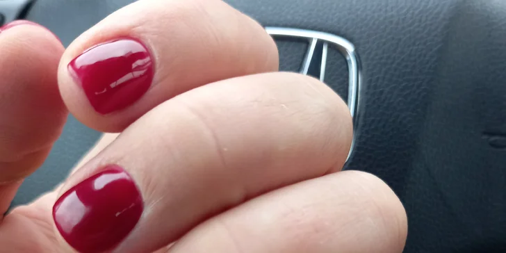 Aplikace gel laku či Shellacu značky OPI nebo Orly vč. manikúry