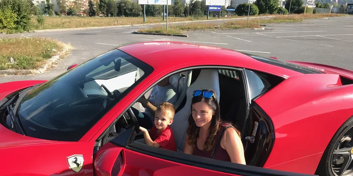 Šlápněte na plyn: žihadla Ferrari, Lamborghini i Porsche na 15 nebo 30 km