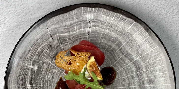 5chodové sezónní menu a lahev prosecca v italské restauraci pro 2 osoby