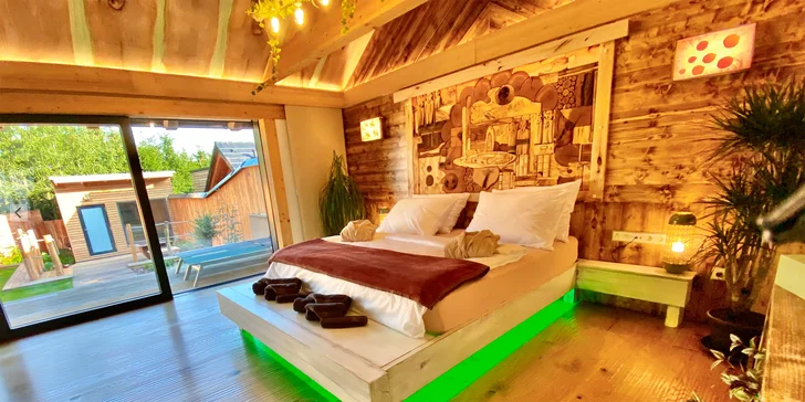 3 hodiny v luxusním wellness apartmánu pro 2–4 osoby: sauna, vířivka, jezírko a naprosté soukromí