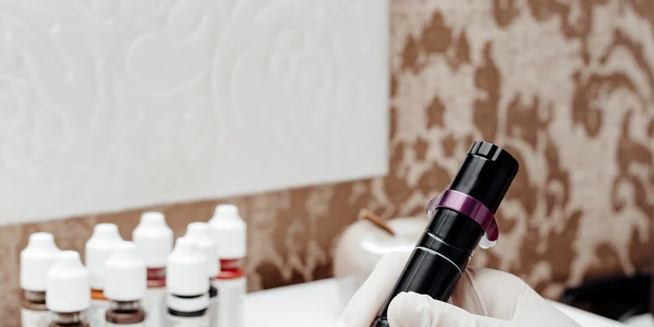 Udělejte něco jen pro sebe: permanentní make-up obočí a rtů