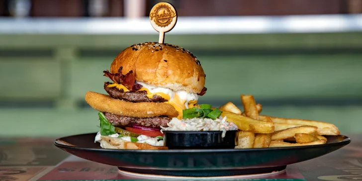 Royal Double Cheese Burger v domácí sezamové bulce pro 1 nebo 2 osoby