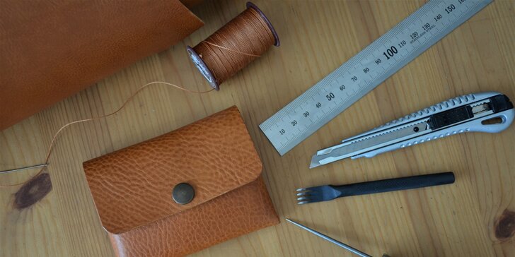 Kurz výroby z kůže: vlastnoručně vyrobený kožený pásek či dámské psaníčko