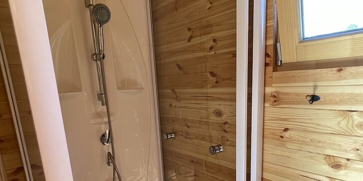 Kouzelný Lakehouse Amálka s neomezenou saunou, vířivkou i snídaňovým košem, možnost rybaření