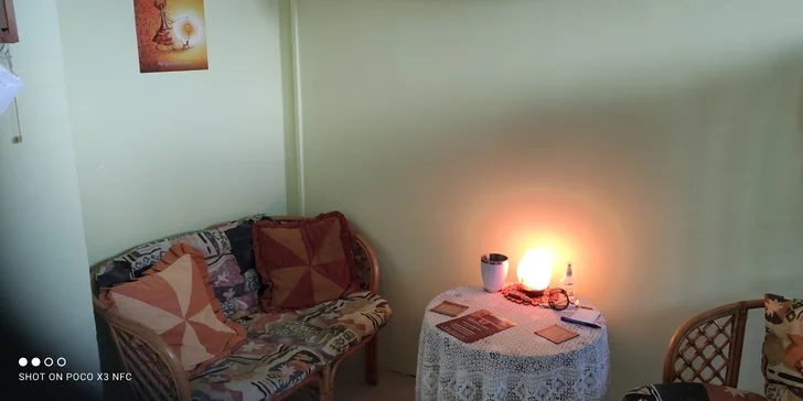 Masáž dle výběru: lávové kameny nebo čínská s reflexní masáží chodidel
