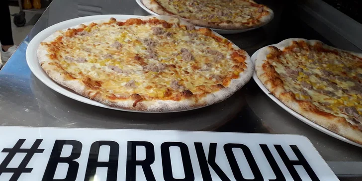 Křupavá pizza o průměru 32 či 50 cm: šunková, žampionová i tuňáková
