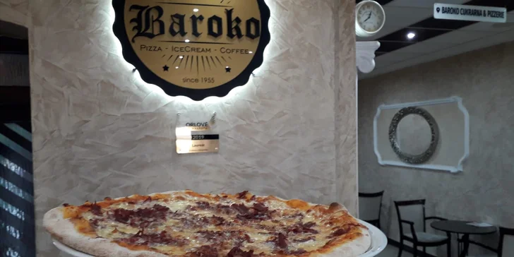 Křupavá pizza o průměru 32 či 50 cm: šunková, žampionová i tuňáková