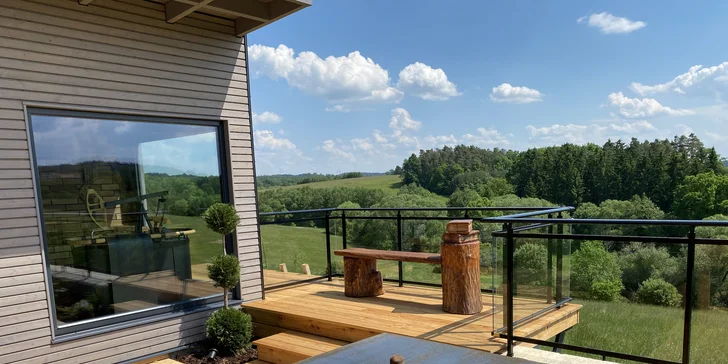 3 hodiny v luxusním wellness apartmánu pro 2–4 osoby: sauna, vířivka, jezírko a naprosté soukromí