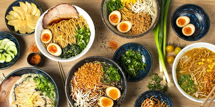 Japonské menu s tradiční polévkou ramen podle výběru pro 2 osoby