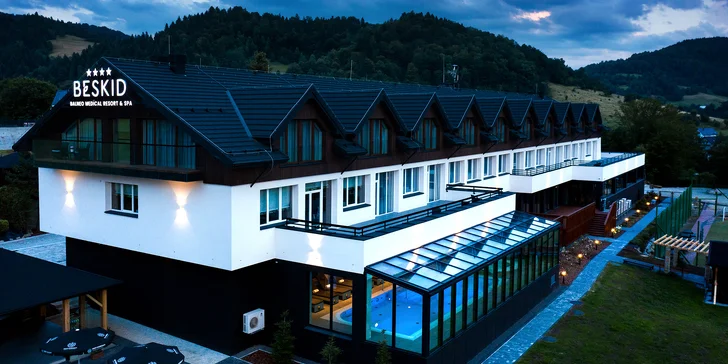 Moderní hotel v lázeňském městě Piwniczna-Zdrój: strava i neomezený wellness